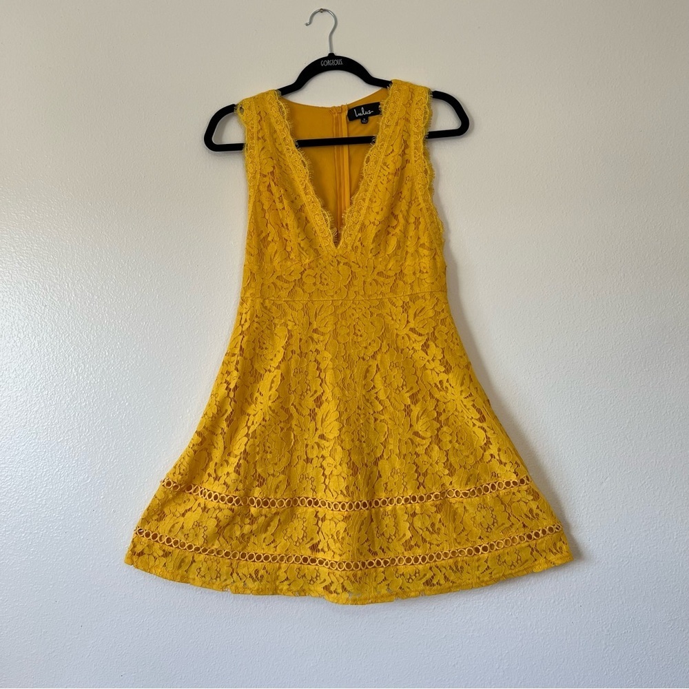 𝅺Lulu’s Mallory golden yellow skater dress Size: S